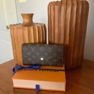 Louis Vuitton Sarah wallet